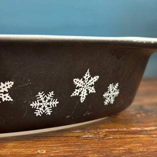 Vintage Pyrex Black Snowflake 1 1/2 Qt Casserole No Lid