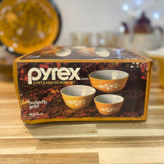 Vintage Pyrex Butterfly Gold Mixing Bowls UNOPENED/SEALED