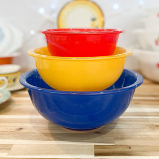 Vintage Pyrex 1980s Primary Colors Clear Bottom Mixing Bowl Set