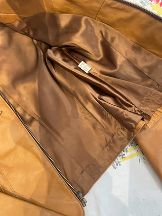 Vintage 1970s Crop Caramel Zip Up Leather Jacket with Beagle Collar
