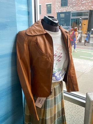 Vintage 1970s Crop Caramel Zip Up Leather Jacket with Beagle Collar