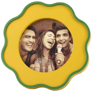 Round Scallop Photo Frame