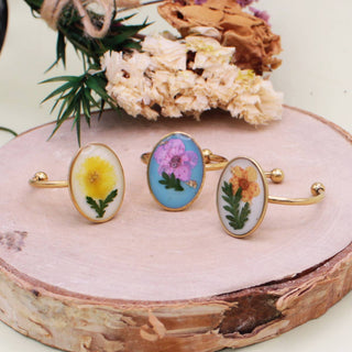 Oval Adjustable Gold Dried Flower Ring