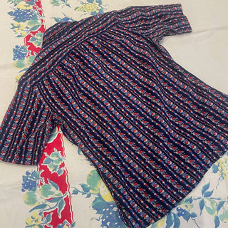 Vintage 1960s 1970s Navy & Red Florals Button Up Shirt